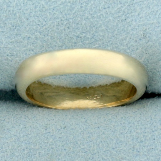 Womans Wedding Band Ring In 14k Yellow Gold