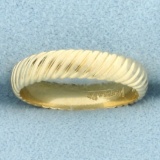 Shrimp Scalloped Band Ring In 14k Yellow Gold
