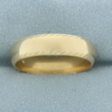 Mens Etched Edge Wedding Band Ring In 14k Yellow Gold