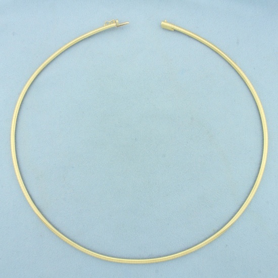Italian Made 18 Inch Omega Link Necklace In 14k Yellow Gold