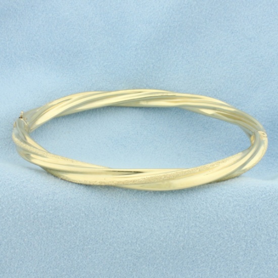 Twisting Rope Design Bangle Bracelet In 14k Yellow Gold