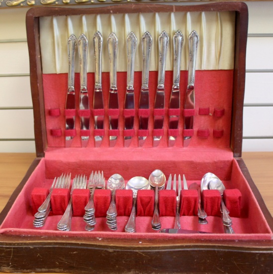 Reed And Barton Dancing Flowers Sterling Silver Flatware - Set Of 55
