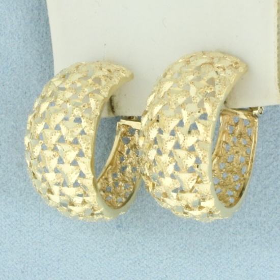 Diamond Cut Woven Design Hoop Earrings In 14k Yellow Gold