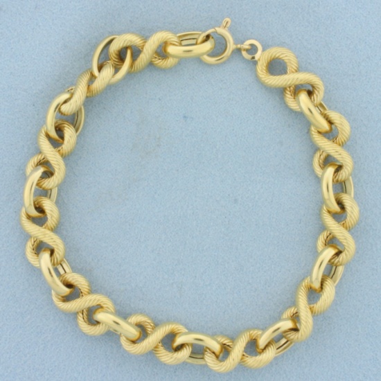 Figure 8 Cable Link Bracelet In 18k Yellow Gold