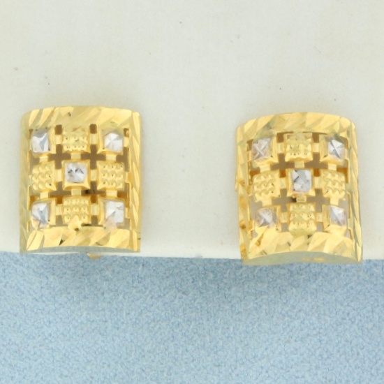 Diamond Cut Two Tone Button Earrings In 21k Yellow And White Gold