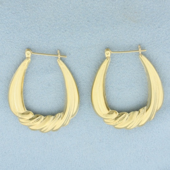 Large Oval Twisting Design Hoop Earrings In 14k Yellow Gold