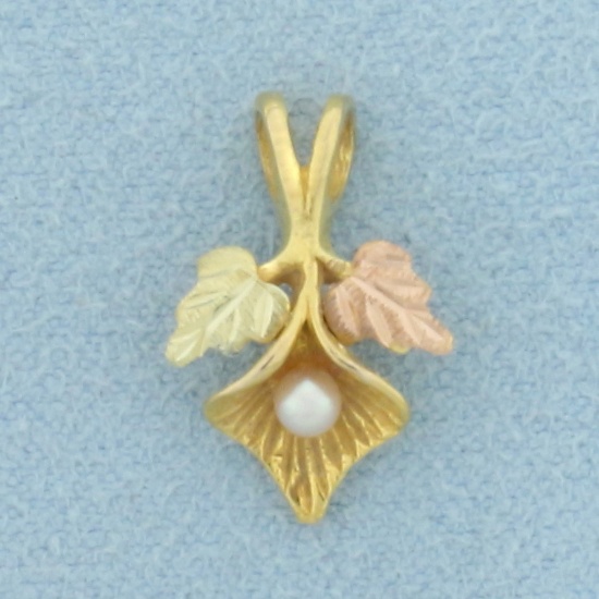 Leaves Nature Pearl Pendant In 10k Yellow, Green, And Rose Gold