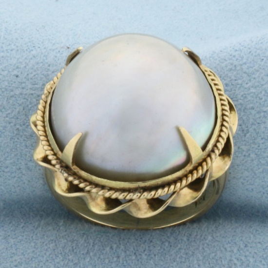 Vintage Mother Of Pearl Statement Ring In 10k Yellow Gold