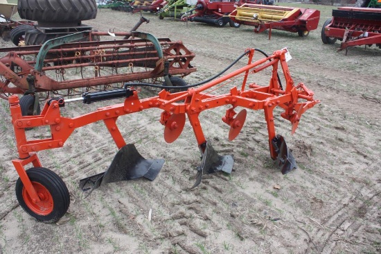 AC 3X semi mounted snap coupler plow;