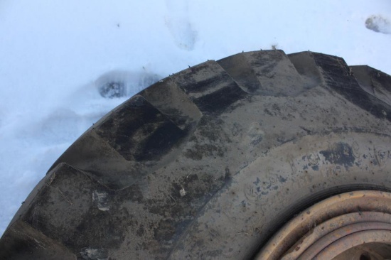 23.5 X 25 loader tires on cat 631 rims (2)