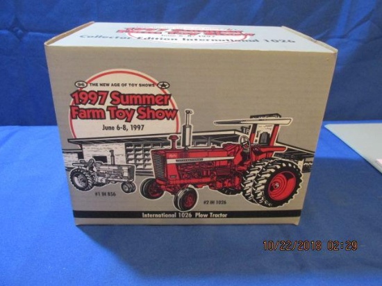 International 1026 w/ canopy 1997 Summer Farm Toy Show