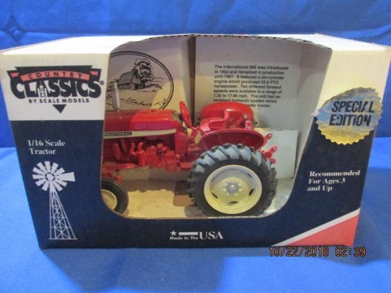 IH 606 utility tractor by Scale models