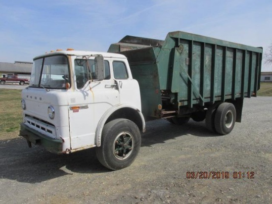 Ford C8000 diesel w/ fresh rebuilt Cat 1160