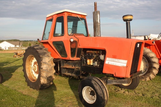 AC 7040 cab tractor Power Director trans.