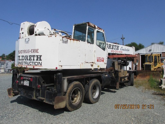 Bucyrus Erie 25T truck crane, 80 boom extendable boom with 20 foot jib, 48,000 miles and 2824 hrs on