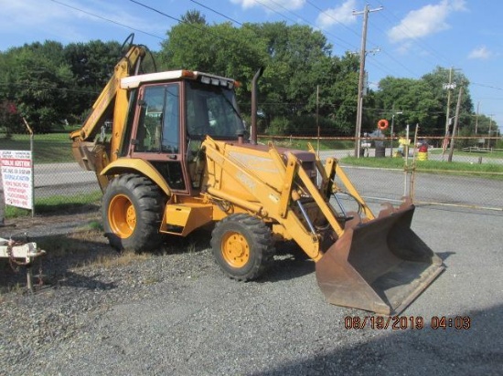 Case 580K 4wd backhoe with cab,