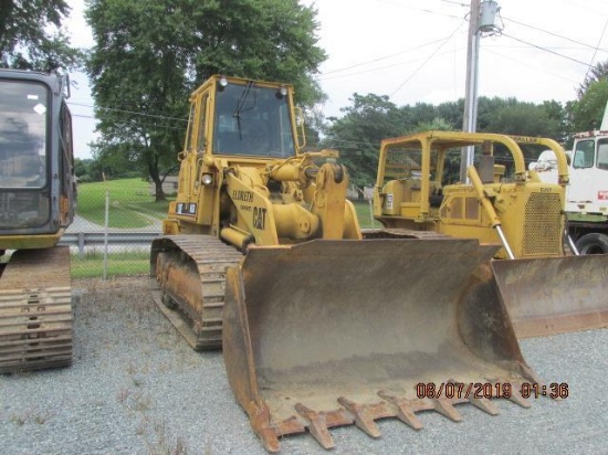 Cat 963 track loader, showing 3775 and to be original hours,