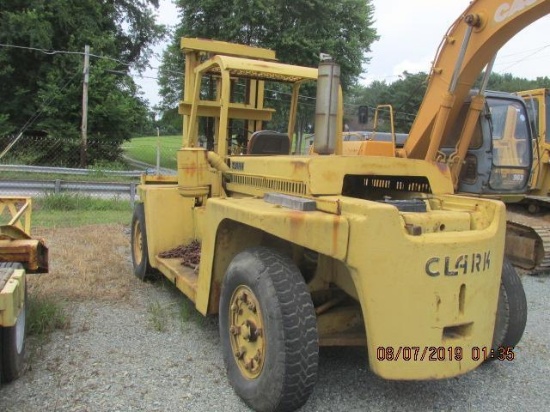 Clark 30,000lb Forklift, Detroit powered,