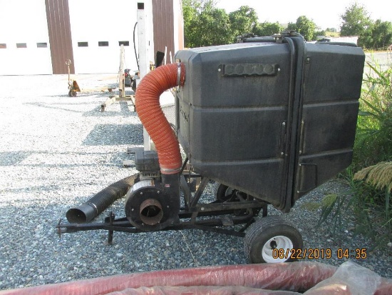 Easy Rake trailer type Leaf Vac/blower with 8 HP Briggs Industrial plus engine, in good shape