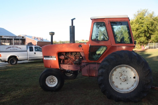 AC 7030, 3pt pto, 30.5 x 32 tires, nice original condition cab tractor