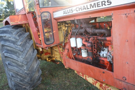 D-21, Series II, S# 2728, chrome grill in excellent condition, 24.5 X 32, 3 pt, pto, cab tractor