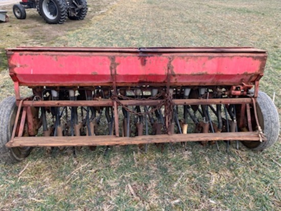 McCormich 13-disc seed drill