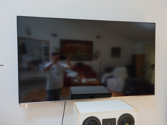 Samsung 8-series 65" 4K Flat TV