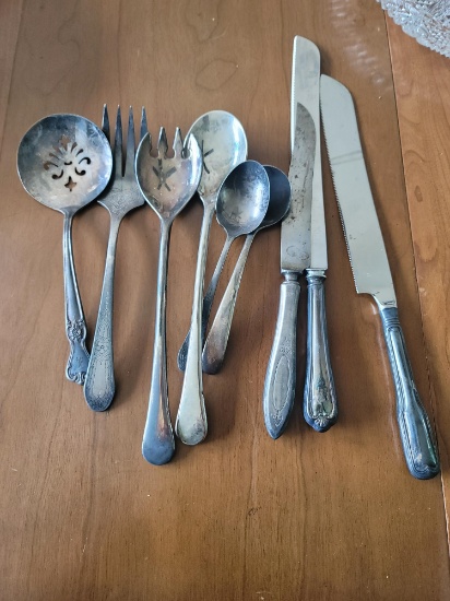 Lot of serving utensils