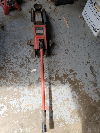 1 1/2 ton hydraulic floor jack