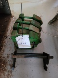 JD Weights 20Kg. 4x$. Bracket goes with.