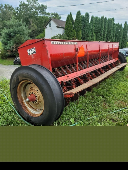 Massey Ferguson 43 seed drill