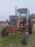 IH 1086 tractor w/cab. 20.8 X R38