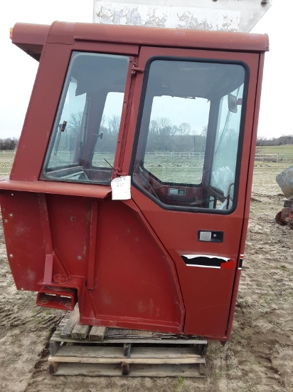 Sims cab for IH 84 series tractors