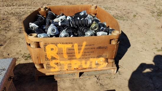 Box lot of RTV struts