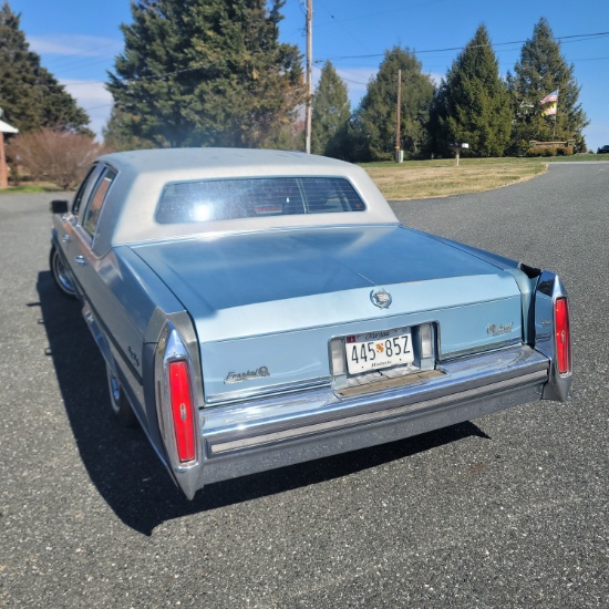 1986 Cadillac Fleetwood Brougham w/TITLE