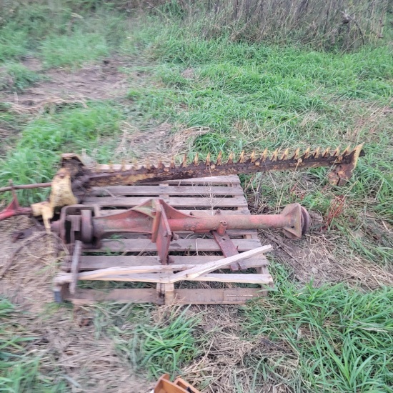 Is side mounted sickle bar mower
