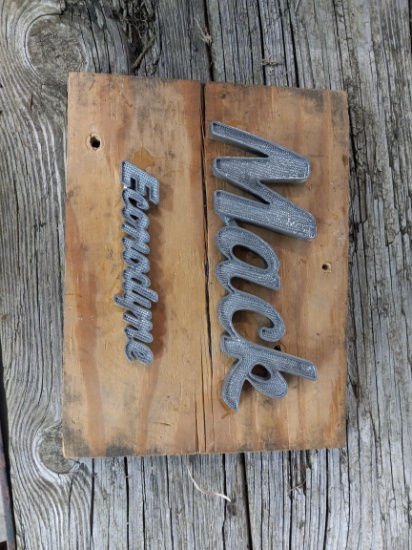 Mack Econodyne emblems