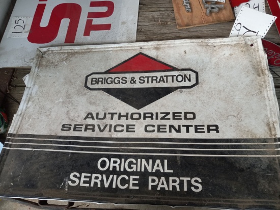 Briggs&Stratton Authorized Service Center sign