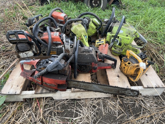 Pile of chainsaw parts