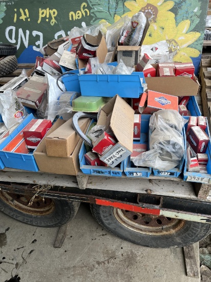 Pallet of new old stock briggs&Stratton parts