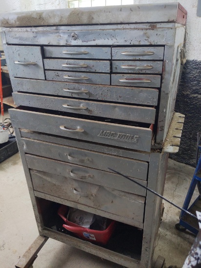 Mac tool box w/tools
