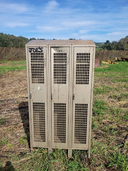 metal school lockers