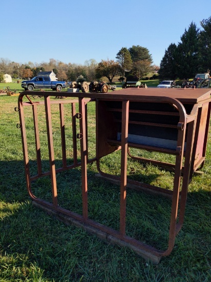 Calf feeder