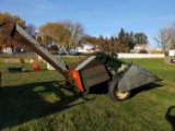 New idea 325 trailer corn picker
