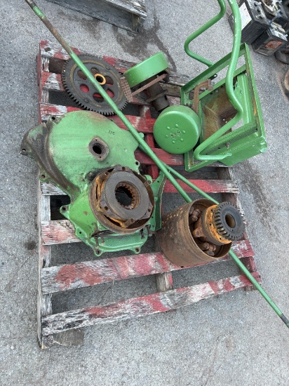 John Deere B parts lot