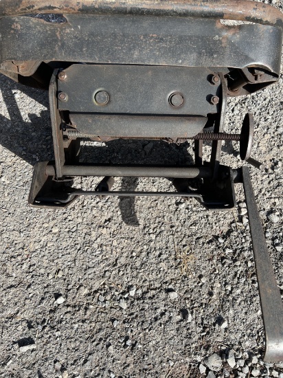 IH seat suspension