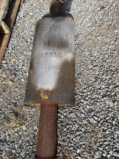 IH muffler
