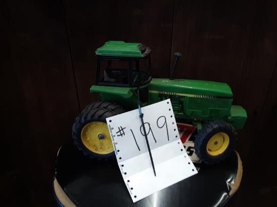 1/16 scale John Deere tractor