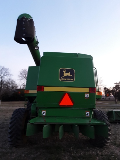 John Deere 9500 combine