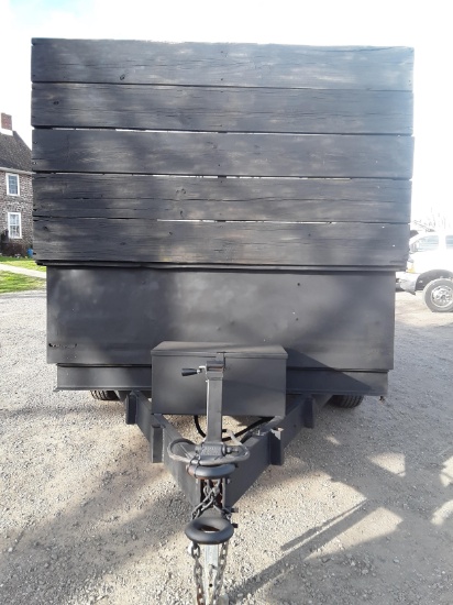 12 ft by 7 ft dual axle dump trailer w/ REG